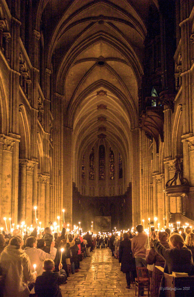 Would you like to visit Chartres Cathedral? Prepare your visit with our  Visits Service: all the information here…